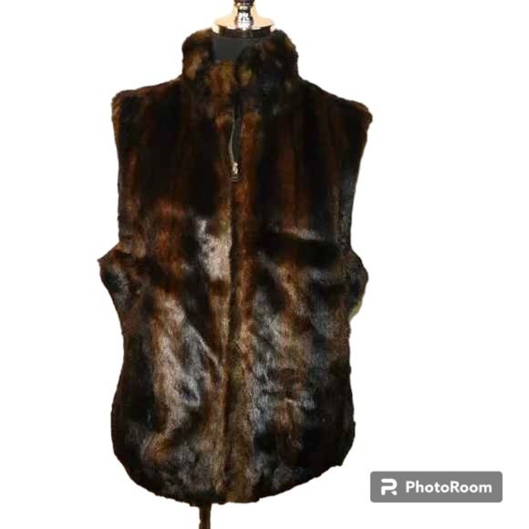 Fuda Reversible Faux Fur Vest Size Large - Picture 1 of 11